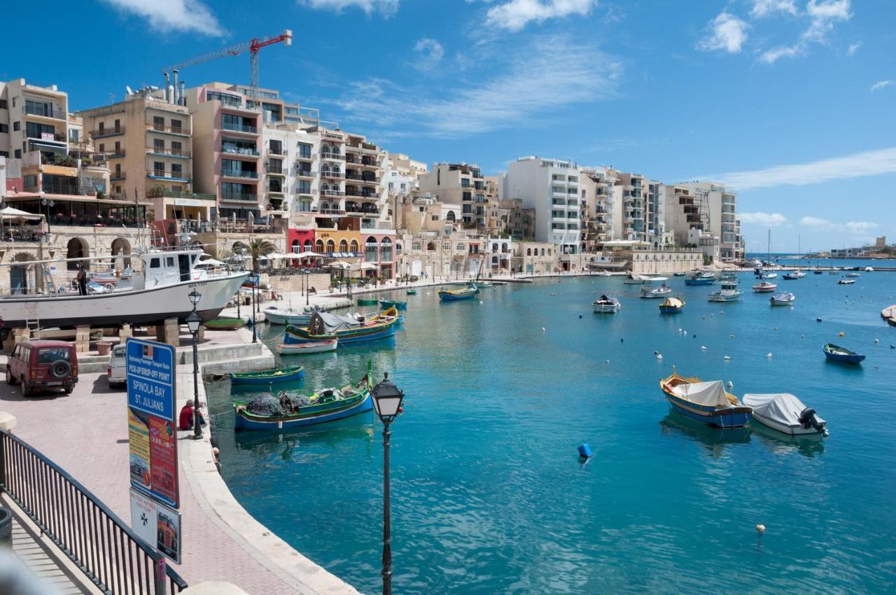 Spacious Apartment Steps To The Promenade Sliema Exteriör bild